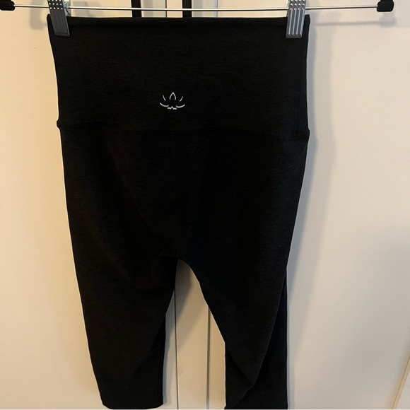 High Waisted Spacedye Capri Legging - Picture 8 of 16